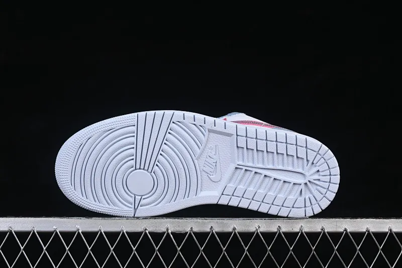 All categories Air Jordan Jordan series basketball shoes Air Jordan 1 Low Air Jordan 1 Low AJ1 Joe 1 white and blue denim pink diamond hook low-top casual sneakers HQ2001-400